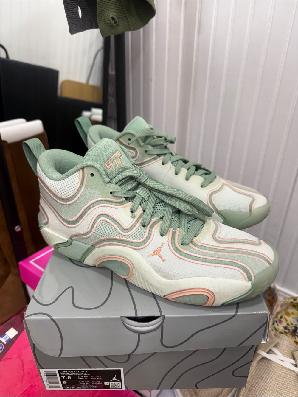 Like New Nike Jordan Tatum 3 Mint Green Peach Athletic Shoes Men’s 7.5/Women’s 9